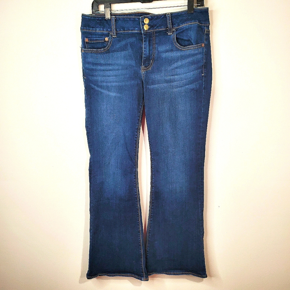 16) AEO Artist Flare Denim Café Super Super Stretch  Sz. 14 Short